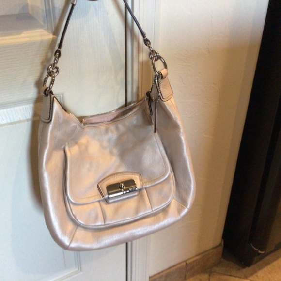 Coach shoulder bag - Picture 3 of 7